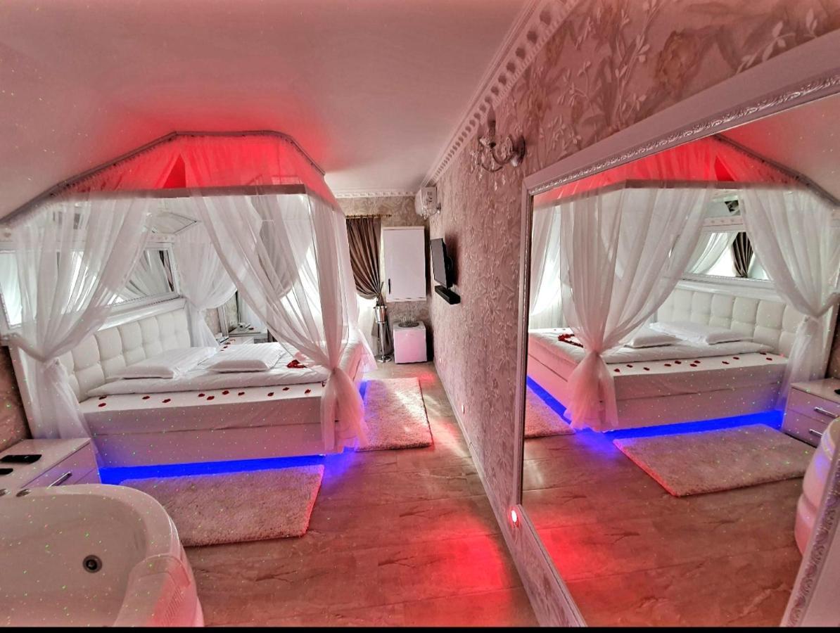 Anadi Hotel Boutique Only Adult Brasov Bagian luar foto
