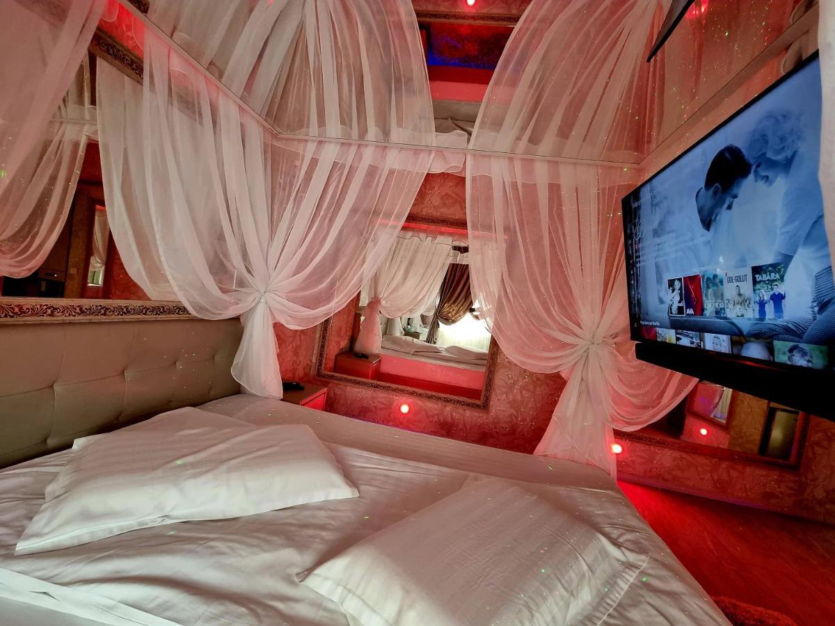 Anadi Hotel Boutique Only Adult Brasov Bagian luar foto
