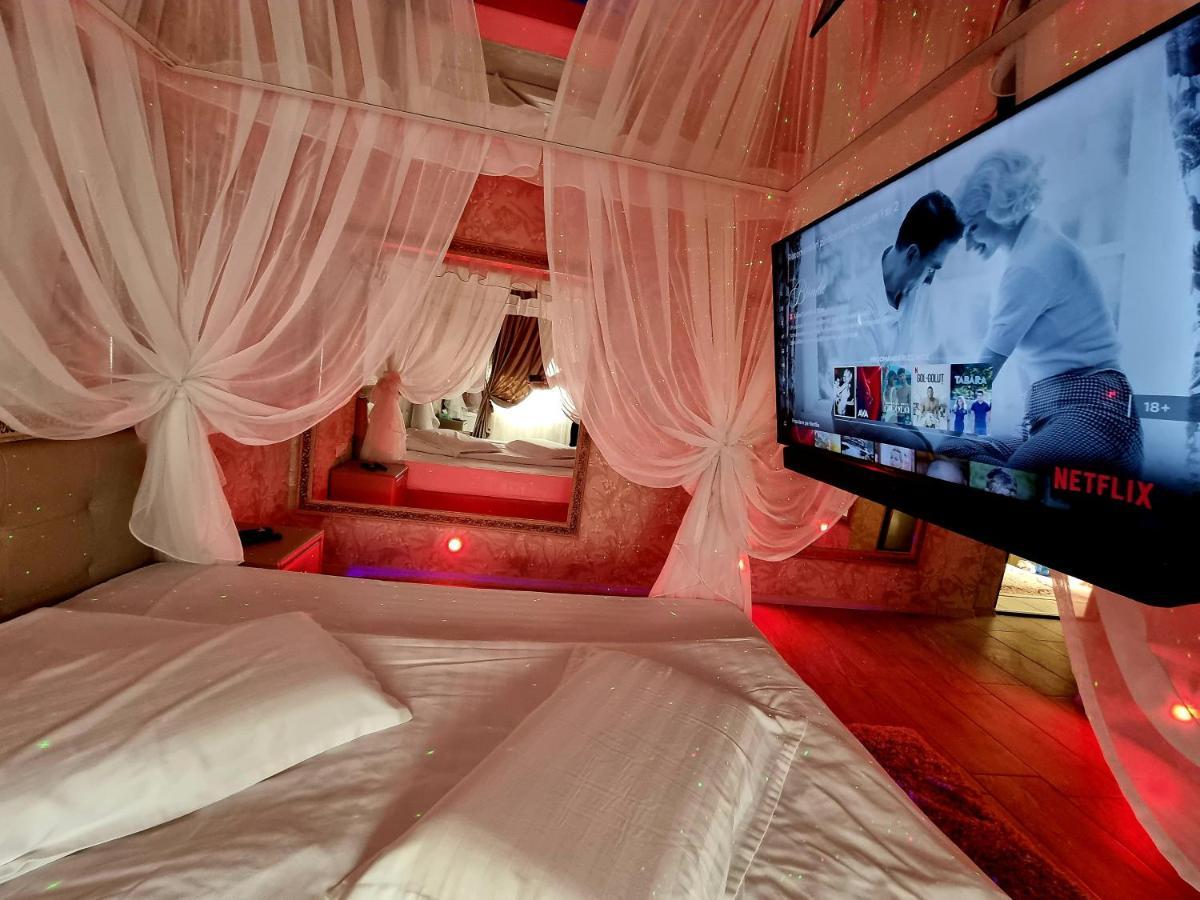 Anadi Hotel Boutique Only Adult Brasov Bagian luar foto