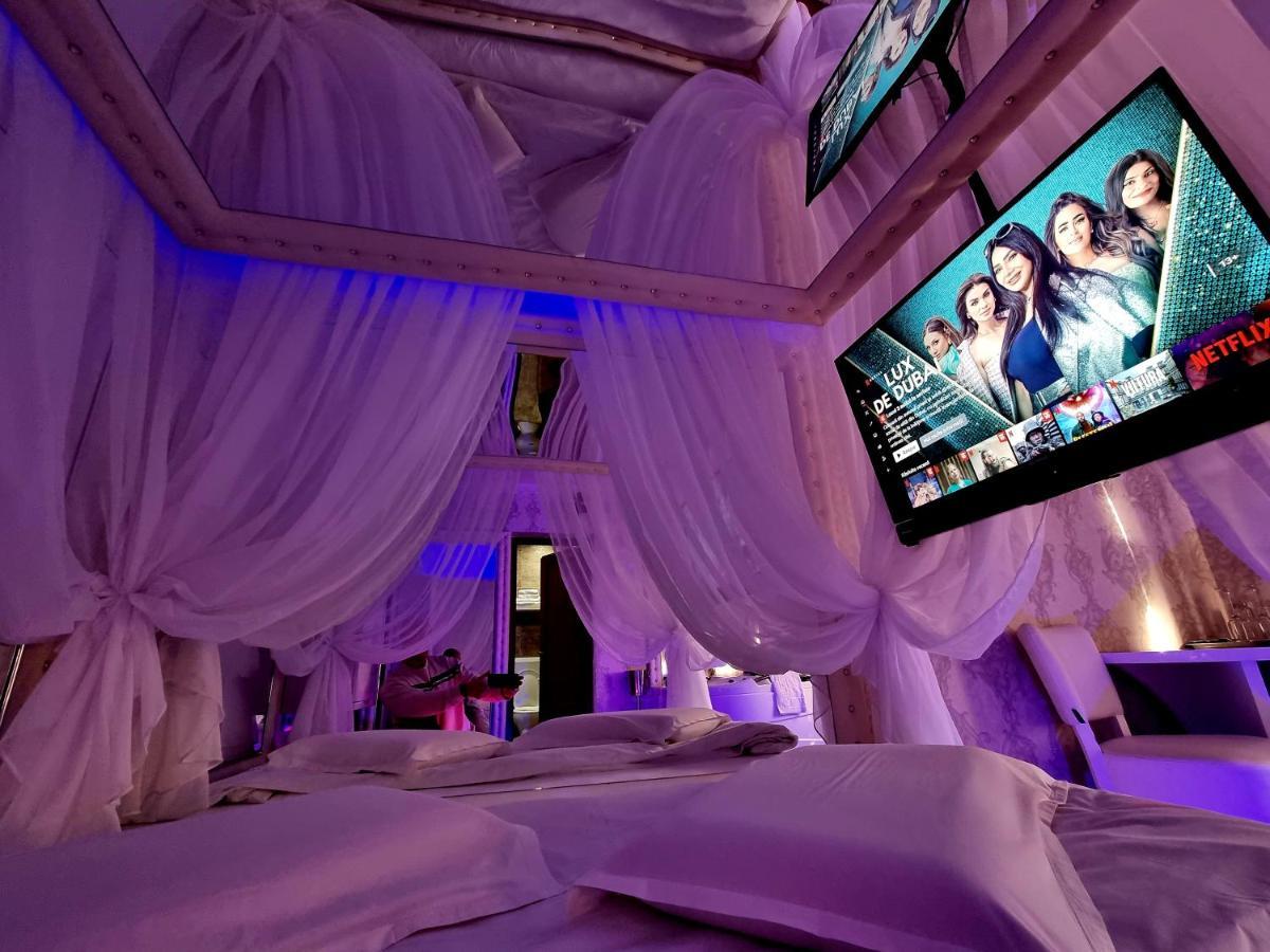 Anadi Hotel Boutique Only Adult Brasov Bagian luar foto