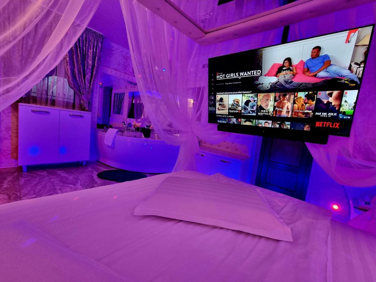 Anadi Hotel Boutique Only Adult Brasov Bagian luar foto