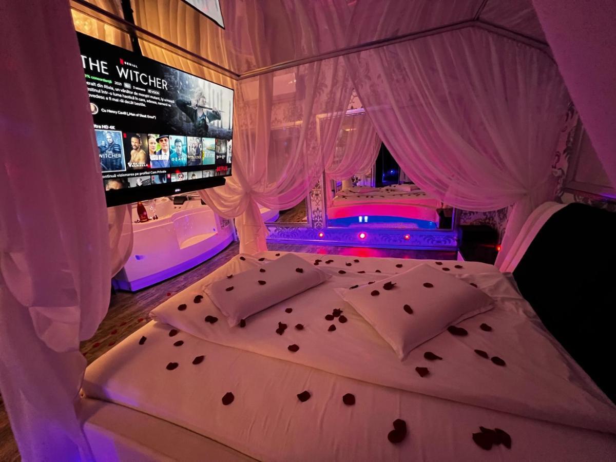 Anadi Hotel Boutique Only Adult Brasov Bagian luar foto