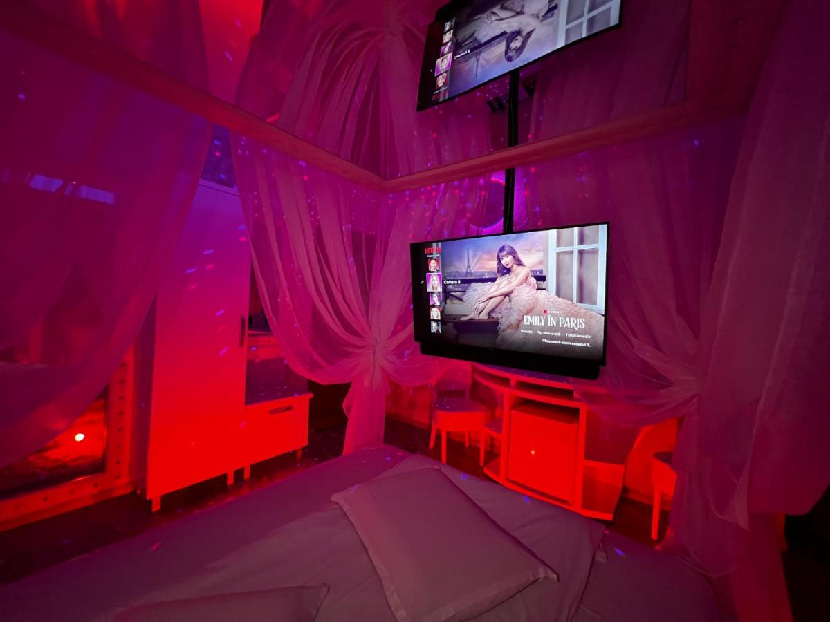 Anadi Hotel Boutique Only Adult Brasov Bagian luar foto