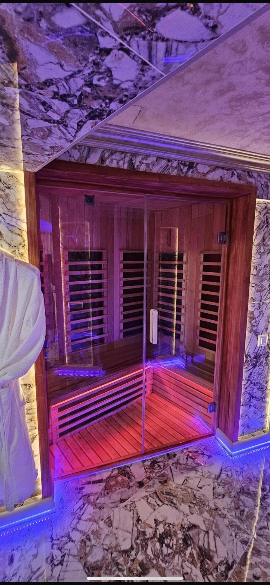 Anadi Hotel Boutique Only Adult Brasov Bagian luar foto
