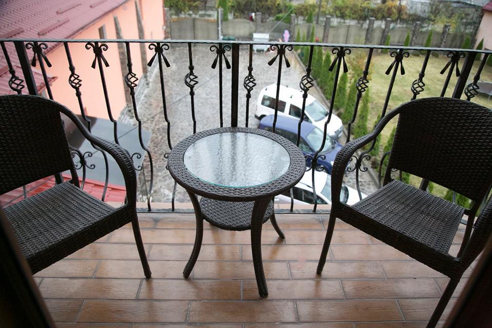 Anadi Hotel Boutique Only Adult Brasov Bagian luar foto